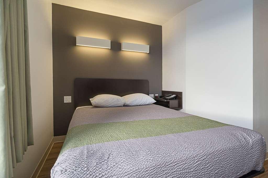 Studio 6-Bruderheim, Ab Phòng bức ảnh